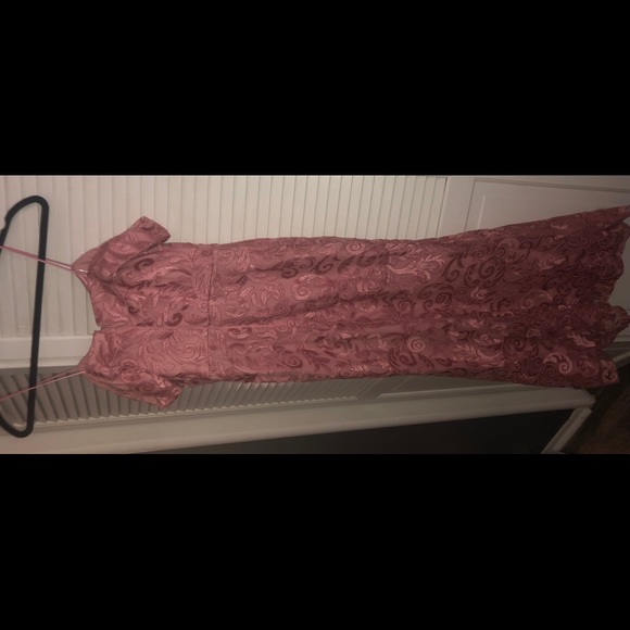 custom made pink lace gown - Picture 6 of 6